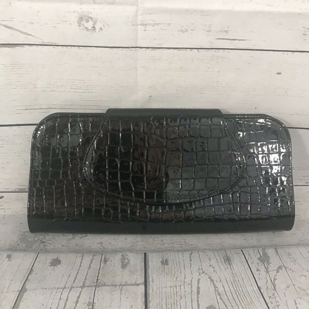 Custom-Made Leather Handbag by Diego Rocha
